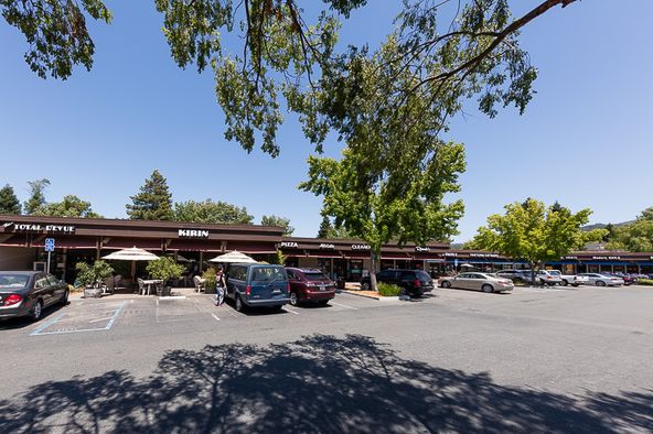 2700 Yulupa Avenue
